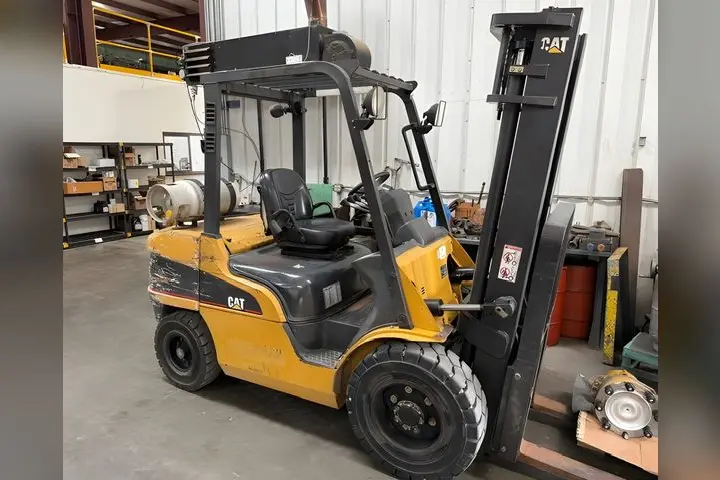 Used Cat forklift