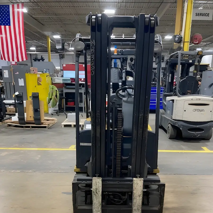 Mast and forks of the used Yale electric forklift